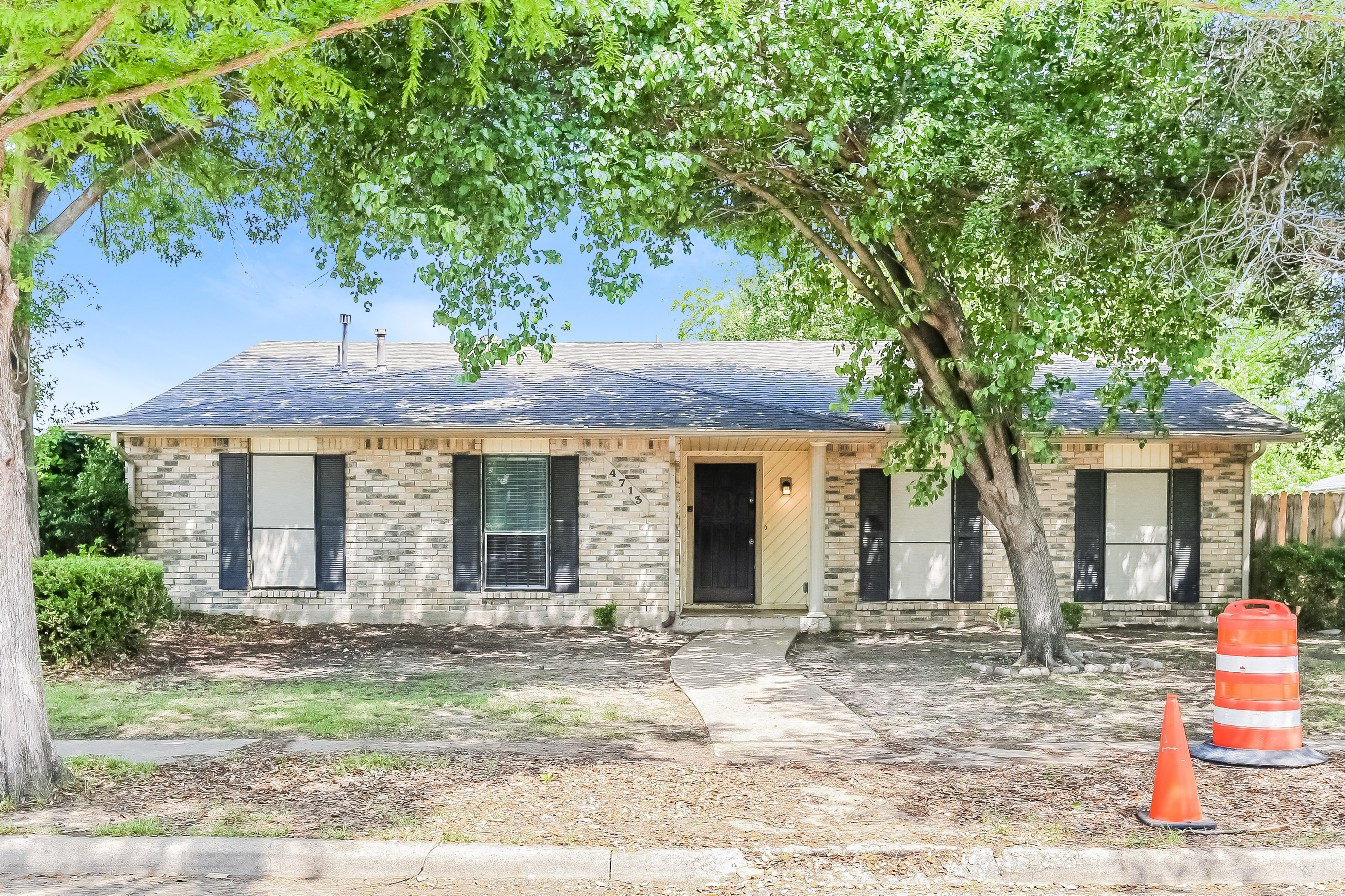4713 Zanes Ct Grand Prairie, TX 75052